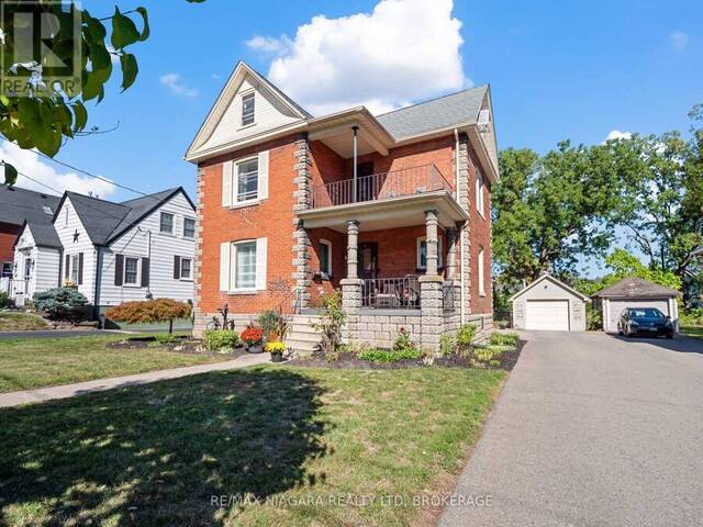 18 EMERICK AVENUE Fort Erie Ontario, L2A 2W3 - 4 Bedrooms Home For Sale