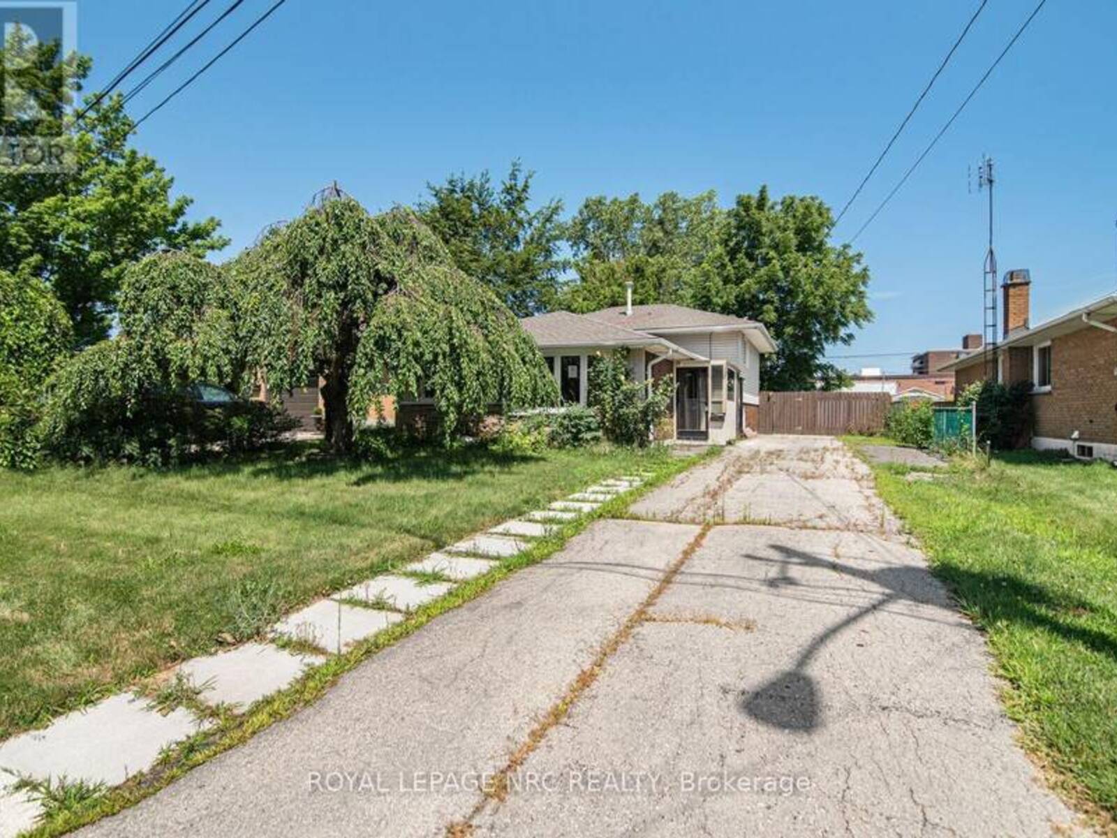 100 MOUNTAIN AVENUE N, Hamilton, Ontario L8G 3P7