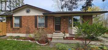 150 ELMWOOD AVENUE | Fort Erie Ontario | Slide Image Three