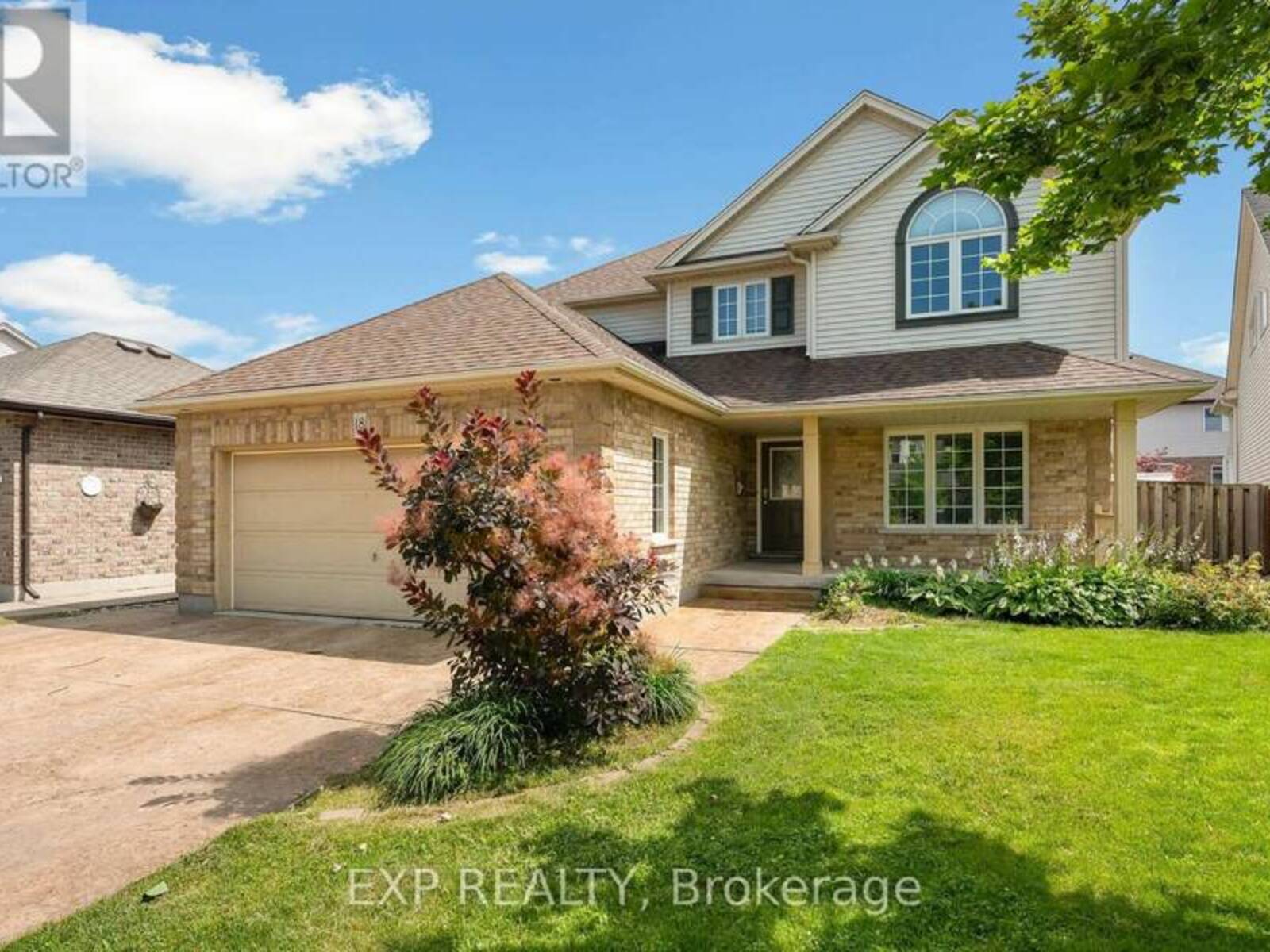 18 BRIARWOOD DRIVE, St. Catharines, Ontario L2S 4A7
