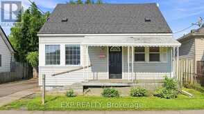 225 GRANTHAM AVENUE | St. Catharines Ontario | Slide Image Two