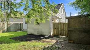 225 GRANTHAM AVENUE | St. Catharines Ontario | Slide Image Thirty-three
