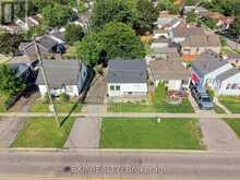 225 GRANTHAM AVENUE | St. Catharines Ontario | Slide Image Four