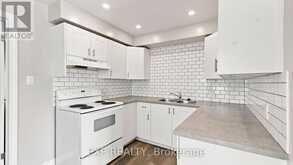 225 GRANTHAM AVENUE | St. Catharines Ontario | Slide Image Nine