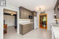 212 LIVINGSTON AVENUE | Grimsby Ontario | Slide Image Thirteen