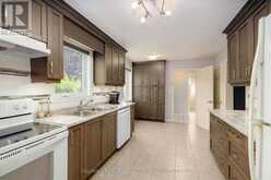 212 LIVINGSTON AVENUE | Grimsby Ontario | Slide Image Fourteen