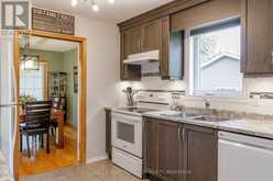 212 LIVINGSTON AVENUE | Grimsby Ontario | Slide Image Fifteen