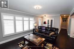 91 CRESCENT DRIVE | Welland Ontario | Slide Image Three