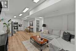 24 PROSPECT AVENUE | St. Catharines Ontario | Slide Image Thirty