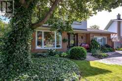 28 RAMSGATE DRIVE | Hamilton Ontario | Slide Image Two