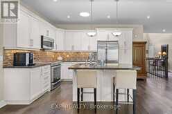 6 CREEKSIDE DRIVE | Niagara-on-the-Lake Ontario | Slide Image Ten