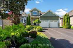 6 CREEKSIDE DRIVE | Niagara-on-the-Lake Ontario | Slide Image Two