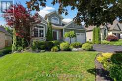 6 CREEKSIDE DRIVE | Niagara-on-the-Lake Ontario | Slide Image Three