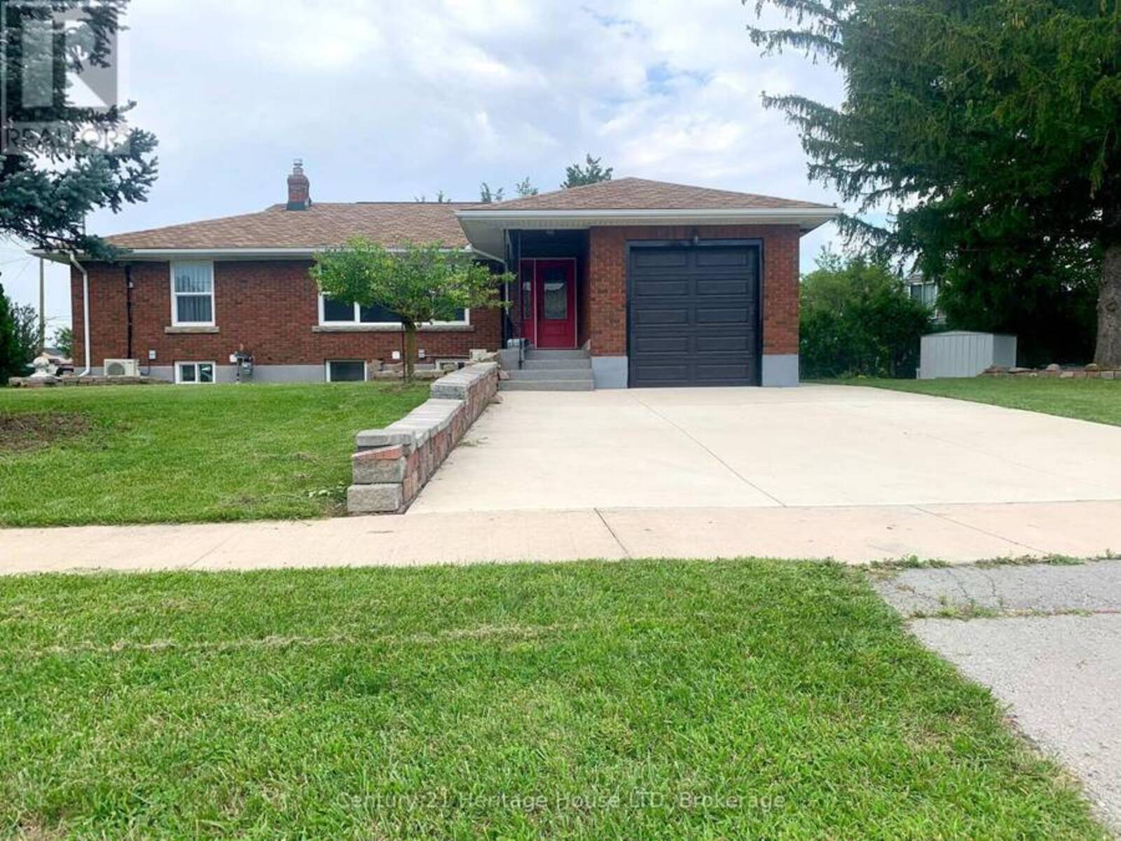 2 FOLEY CRESCENT, Thorold, Ontario L2V 2K8