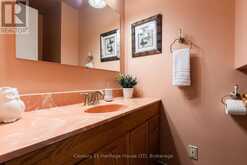 121 LOCKHART DRIVE | St. Catharines Ontario | Slide Image Thirty