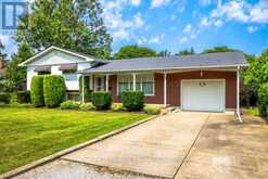 121 LOCKHART DRIVE | St. Catharines Ontario | Slide Image Three
