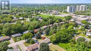 8 CULLEN DRIVE | St. Catharines Ontario | Slide Image Thirty-five