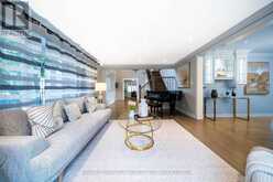 2 AITKEN CIRCLE | Markham Ontario | Slide Image Eleven