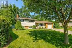 9 HEATHCOTE TERRACE | St. Catharines Ontario | Slide Image Four