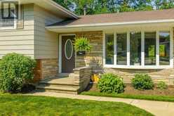 9 HEATHCOTE TERRACE | St. Catharines Ontario | Slide Image Five