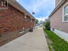 52 FIFTH STREET | Welland Ontario | Slide Image Six