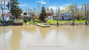 70 RIVERSIDE DRIVE | Welland Ontario | Slide Image Ten