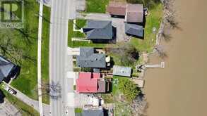 70 RIVERSIDE DRIVE | Welland Ontario | Slide Image Seven
