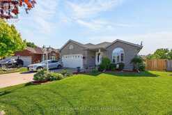 4457 KATHLEEN CRESCENT | Niagara Falls Ontario | Slide Image Two