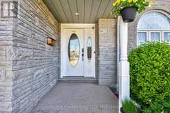 4457 KATHLEEN CRESCENT | Niagara Falls Ontario | Slide Image Three