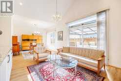 35 COSMOPOLITAN COMMON | St. Catharines Ontario | Slide Image Eight