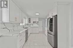 1648 THIRD AVENUE | St. Catharines Ontario | Slide Image Ten