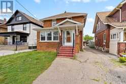 4842 FOURTH AVENUE | Niagara Falls Ontario | Slide Image Three