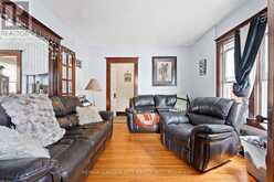 4842 FOURTH AVENUE | Niagara Falls Ontario | Slide Image Six