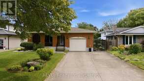 36 RAMSEY STREET | St. Catharines Ontario | Slide Image Two