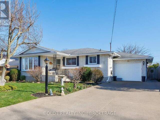 15 NOTTINGHAM COURT St. Catharines Ontario, L2M 1L6 - Property For Sale