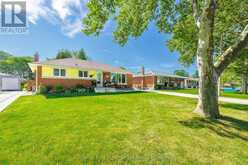 3752 GUNNING DRIVE | Niagara Falls Ontario | Slide Image Two