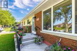 3752 GUNNING DRIVE | Niagara Falls Ontario | Slide Image Six