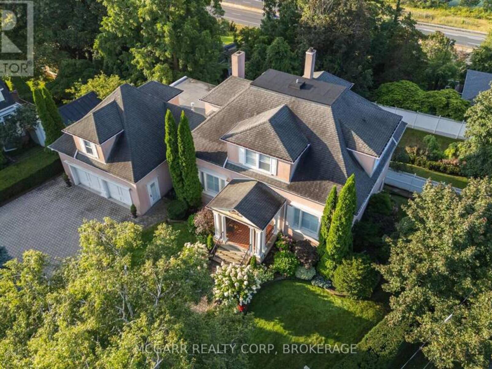 39 YATES STREET, St. Catharines, Ontario L2R 5R3