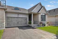 22 BORDEN TRAIL | Welland Ontario | Slide Image One