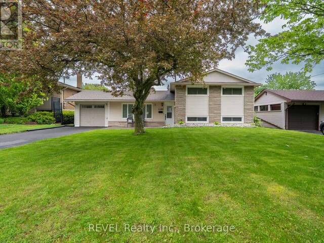 4480 QUEENSWAY GARDENS Niagara Falls Ontario, L2E 6P7 - 3 Bedrooms Home For Sale