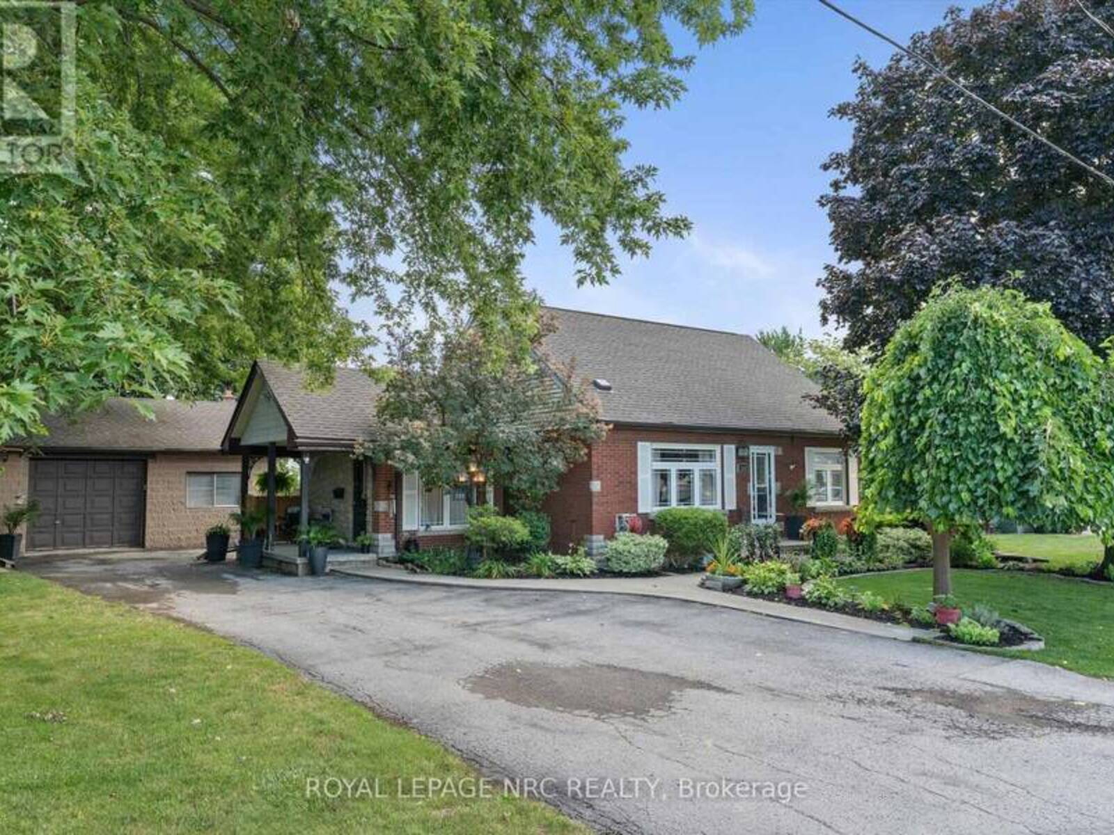 210 ONTARIO STREET, Thorold, Ontario L2V 1E4