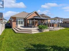 404 WRIGHT CRESCENT Niagara-on-the-Lake Ontario, L0S 1J0