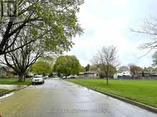 7 GREENMEADOW COURT | St. Catharines Ontario | Slide Image Three