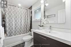 38 ROYAL HENLEY BOULEVARD | St. Catharines Ontario | Slide Image Seventeen