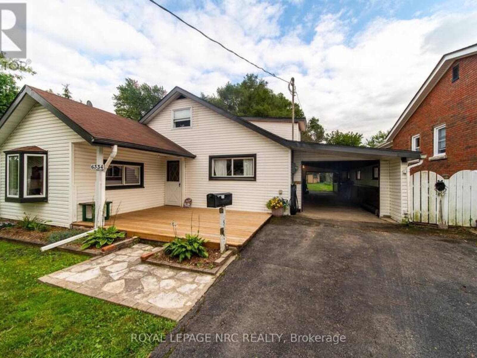 6334 FREDERICA STREET, Niagara Falls, Ontario L2G 1C4