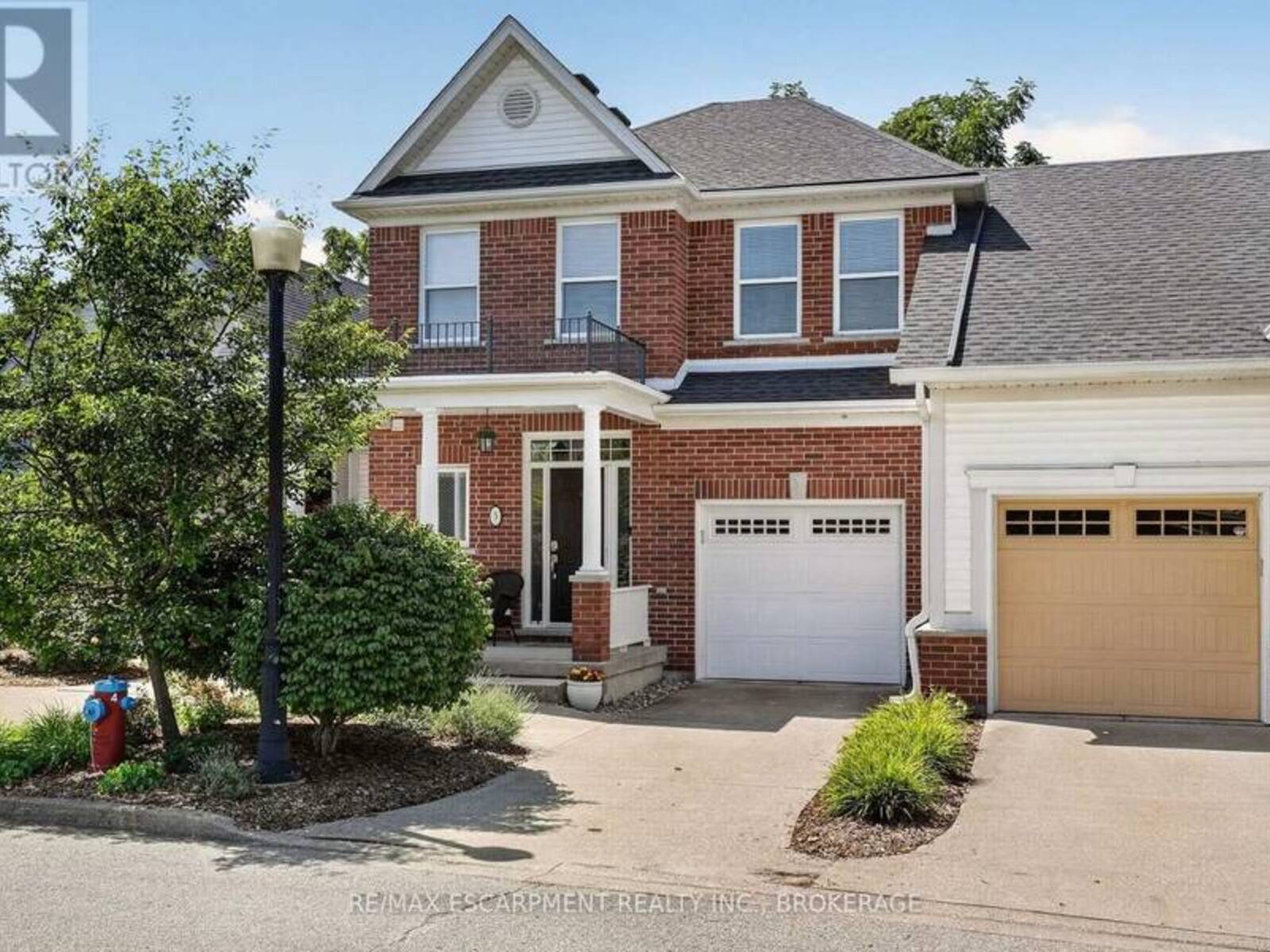 3 BLACK WALNUT COMMON, St. Catharines, Ontario L2S 4C8