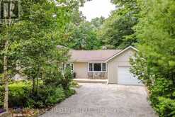 34 TROUT LANE | Tiny Ontario | Slide Image Three