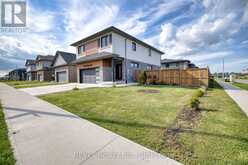 8961 EMILY BOULEVARD | Niagara Falls Ontario | Slide Image Three