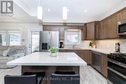 8961 EMILY BOULEVARD | Niagara Falls Ontario | Slide Image Seven