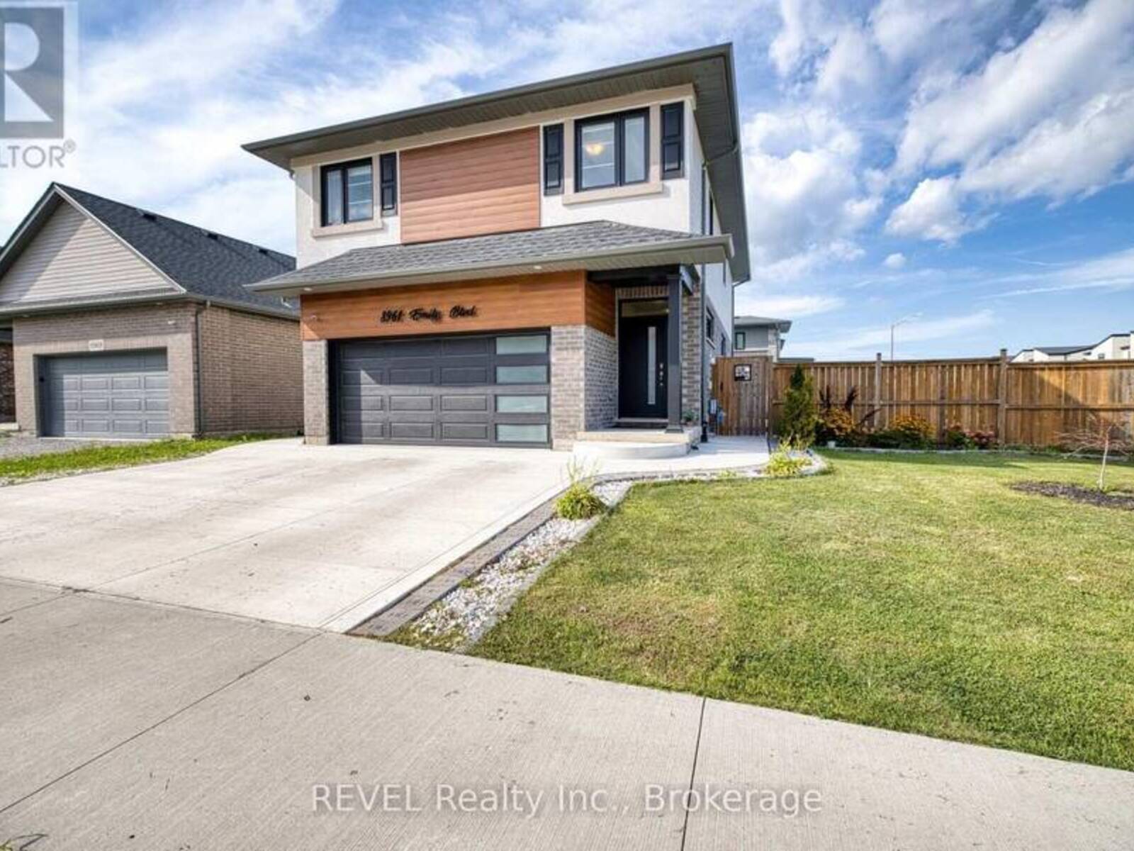 8961 EMILY BOULEVARD, Niagara Falls, Ontario L2H 3T1